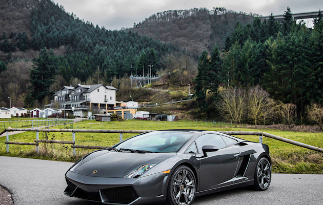 Rijden in een Italiaanse sportwagen Ferrari of Lamborghini!